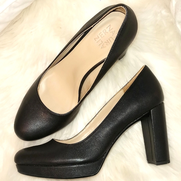 Naturalizer Berlin Platform Heels - Picture 2 of 6